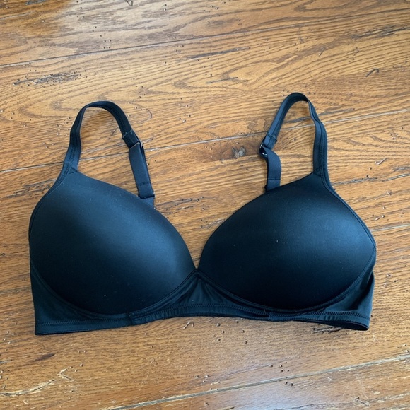 Warner's Women's Blissful Benefits Wireless Lift
T-Shirt Bra Black Size 38C - Picture 1 of 9